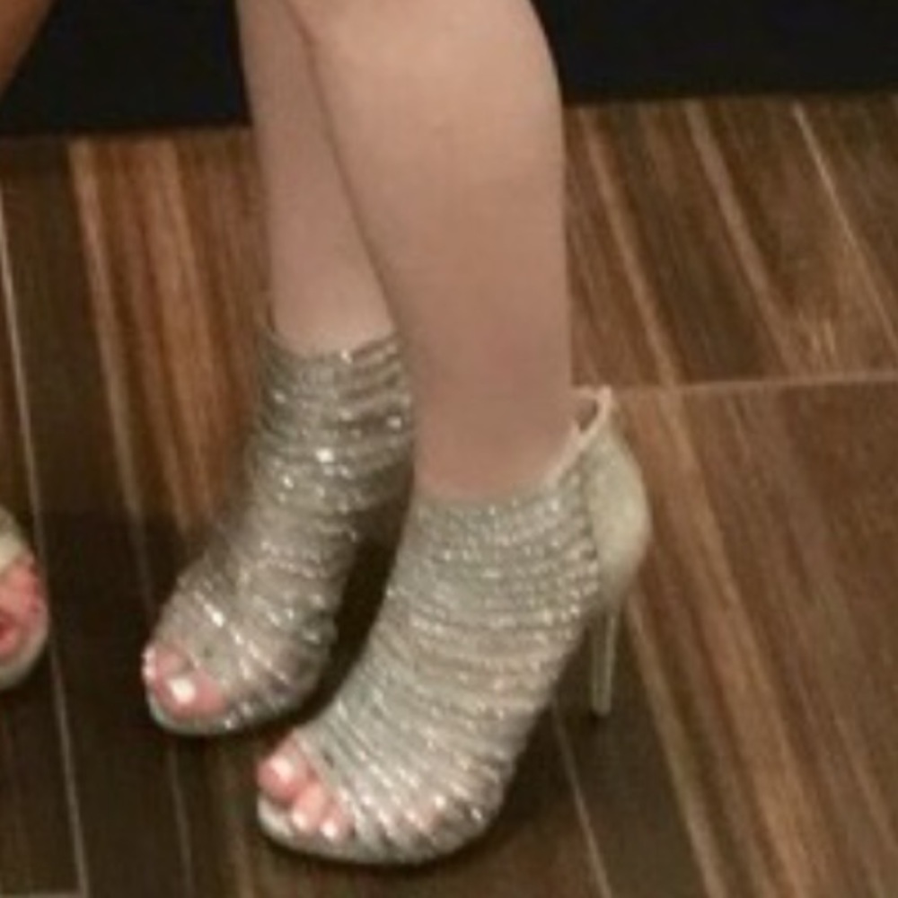 Sparkly sliver INC heels size 5